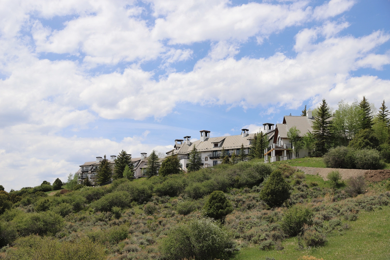 all-points-north-lodge-gallery.jpg