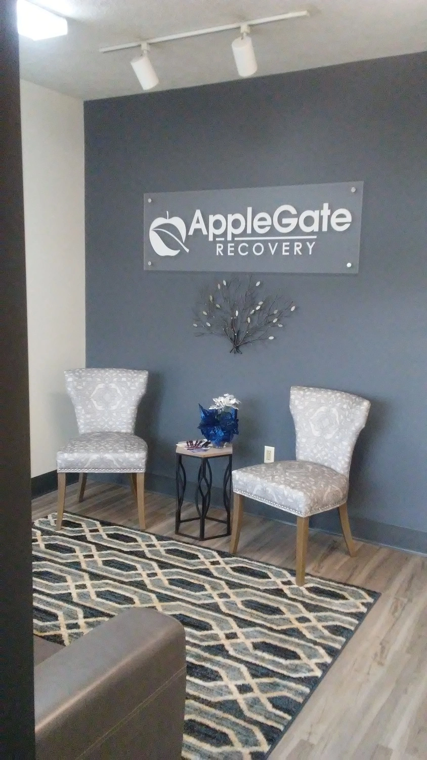applegate-recovery-huber-heights-gallery-1.jpg