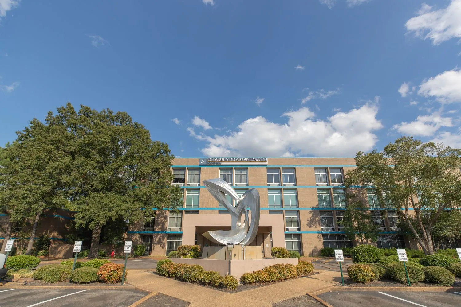 delta-specialty-hospital-adult-inpatient-gallery.jpg