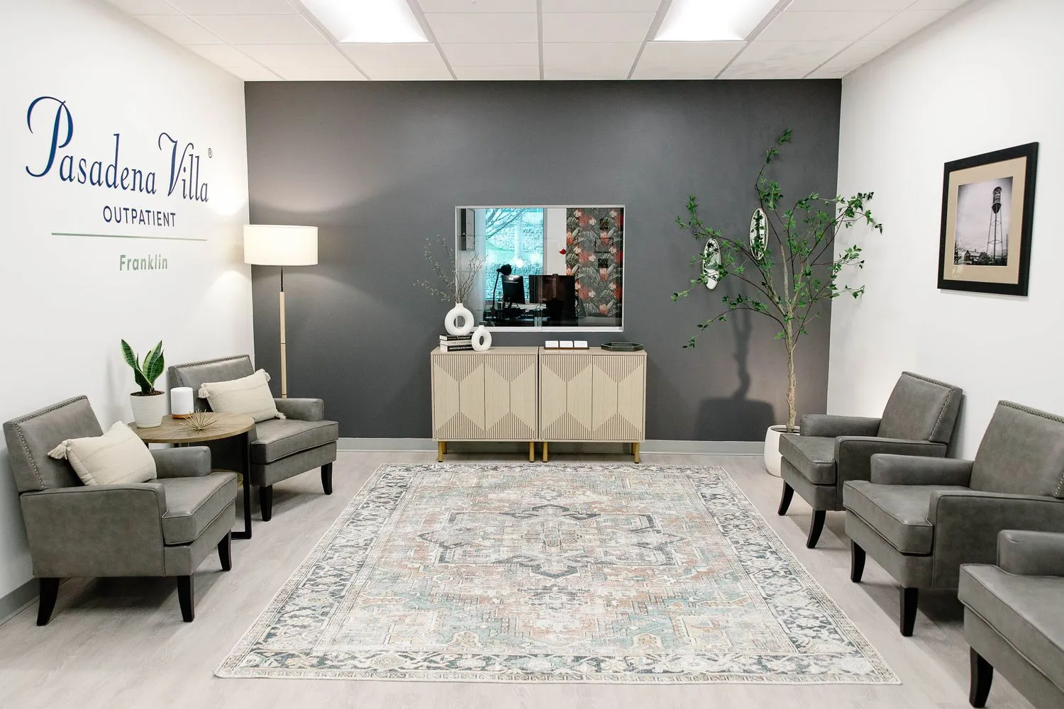 pasadena-villa-outpatient-franklin-gallery-1.jpg