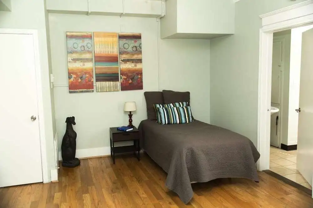 positive-recovery-montrose-gallery-2.jpg