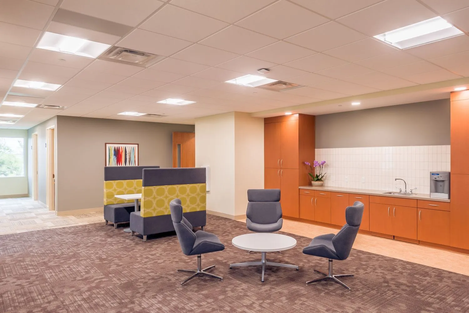 prairiecare-brooklyn-park-medical-office-building-gallery-1.jpg