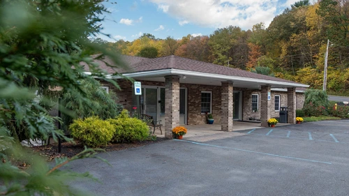 str-behavioral-health-silver-pines-gallery-2.png