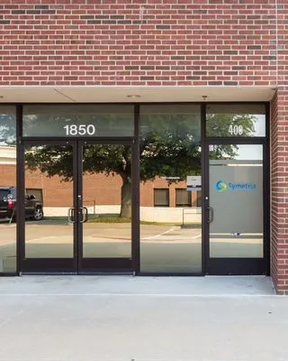 Symetria Recovery — Lewisville Image