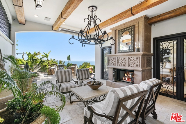 the-beach-cottage-at-seasons-in-malibu-gallery.jpg