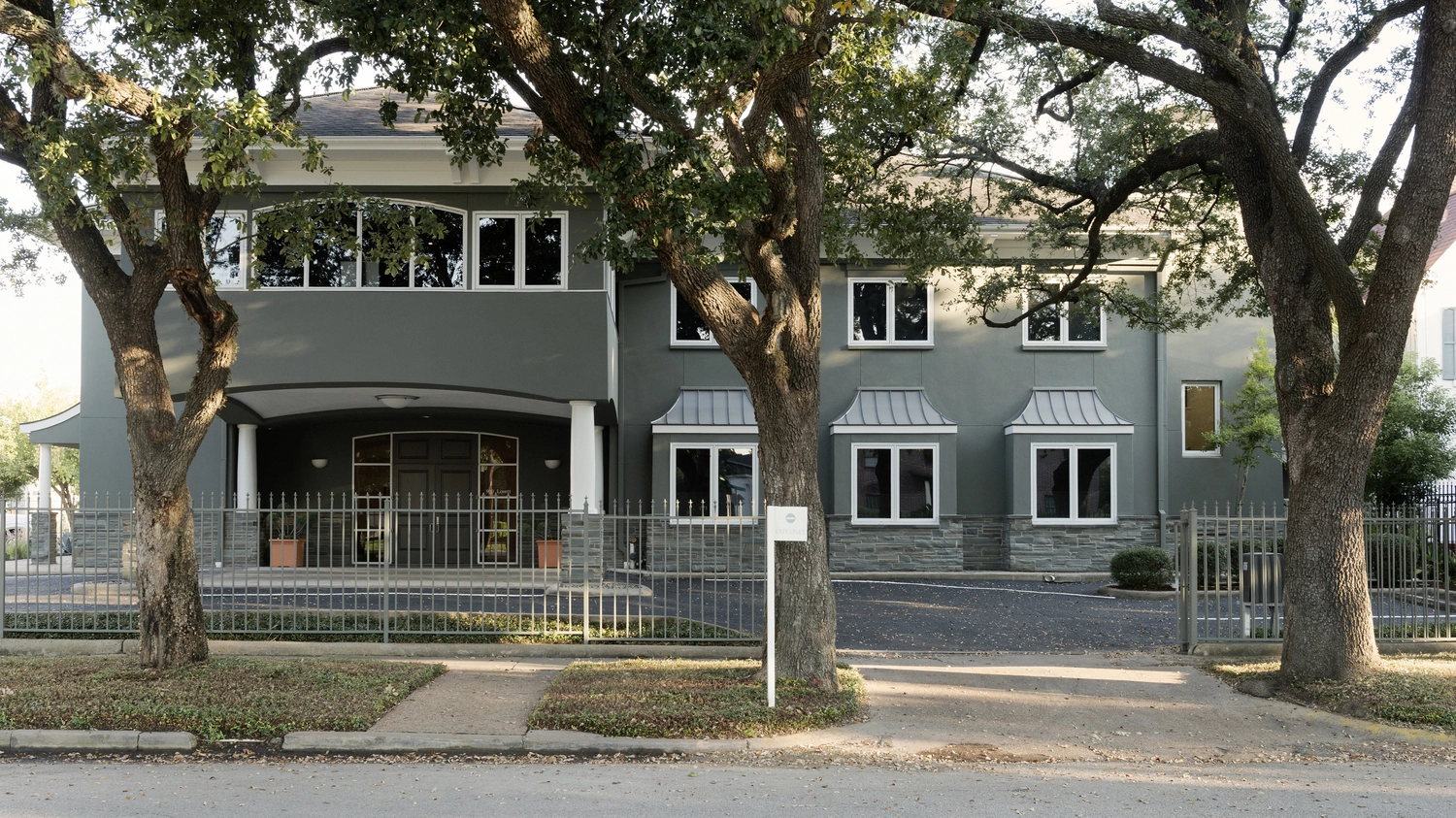 the-lovett-center-gallery.jpg