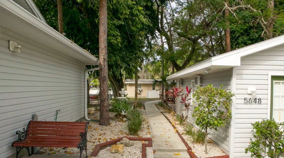 adult-and-teen-challenge-southwest-florida-mens-rehab-gallery-2.jpg