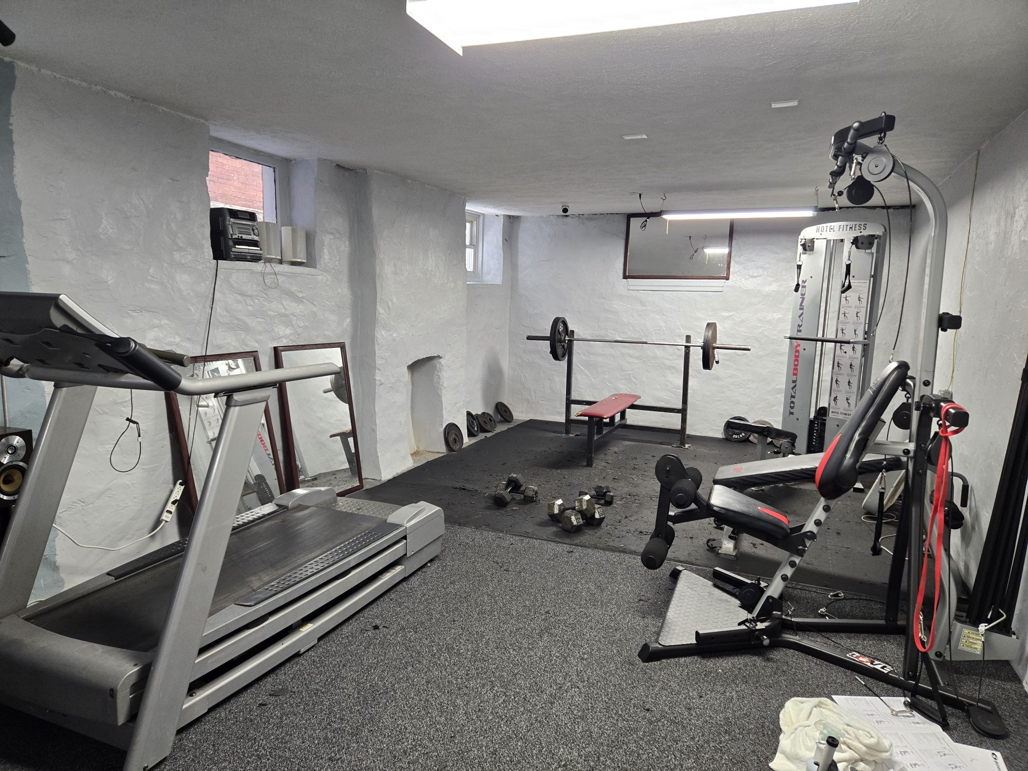 alpha-house-gallery-4.jpg