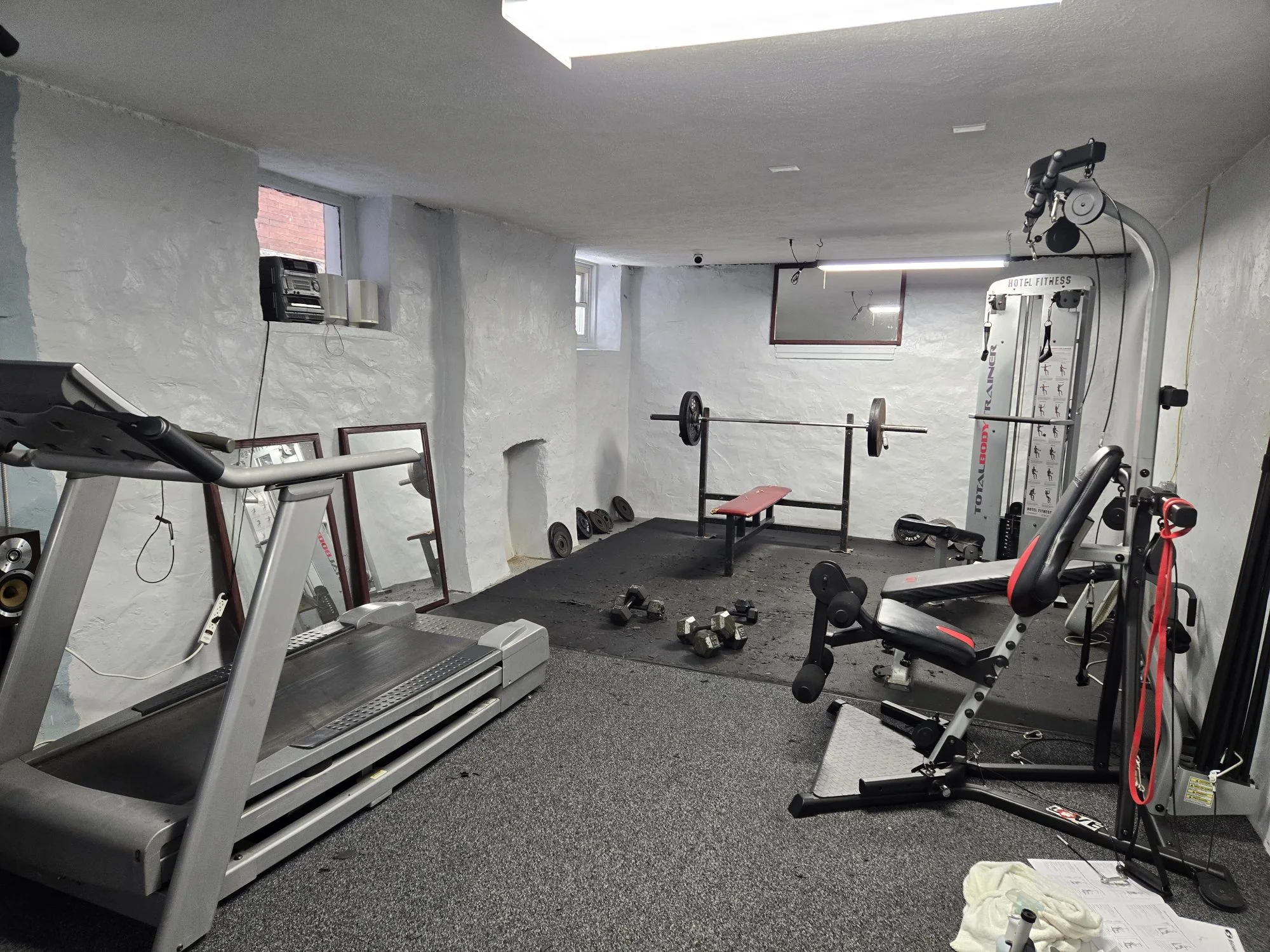 alpha-house-gallery-4.jpg