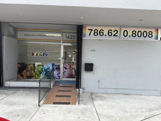 b-riley-house-miami-outpatient-gallery.jpg