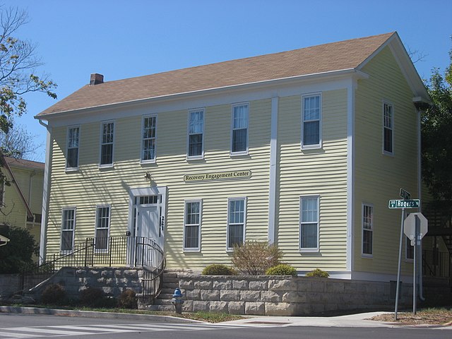 centerstone-bloomington-recovery-engagement-center-gallery.jpg