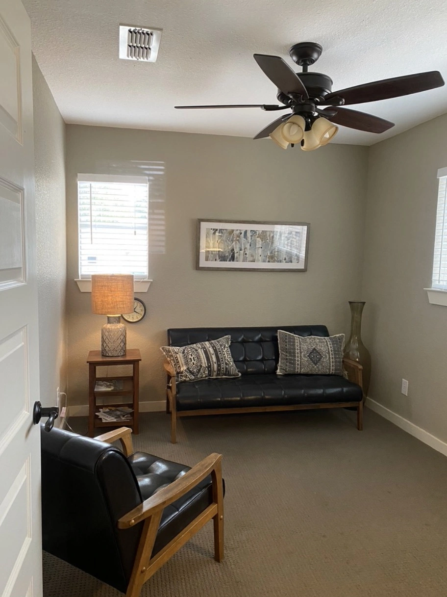 creekview-counseling-kerrville-gallery-3.jpg