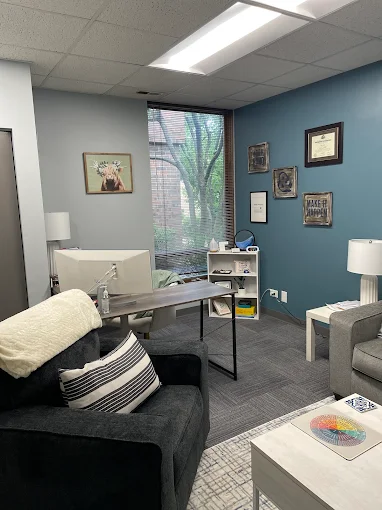 ellie-mental-health-bannockburn-illinois-gallery-1.webp