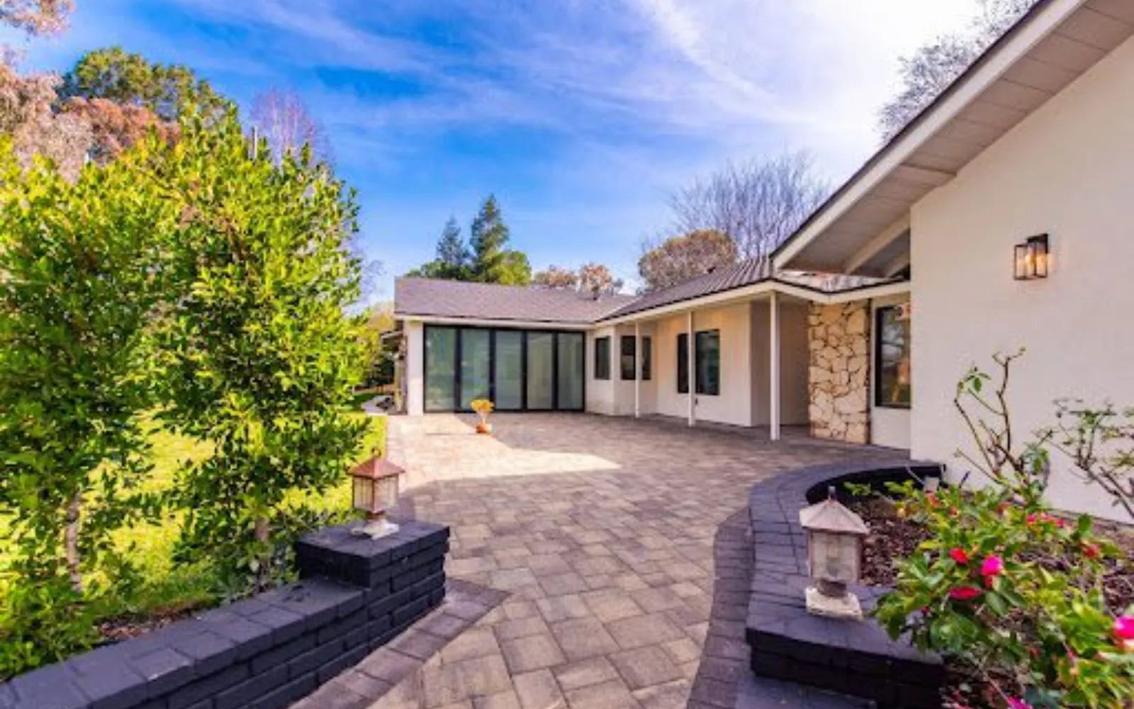 grata-house-gallery.jpg
