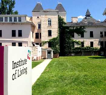 hartford-healthcare-institute-of-living-main-campus-gallery-1.jpg