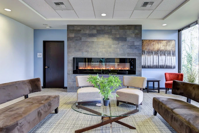 hotel-california-by-the-sea-bellevue-2-gallery-2.jpg