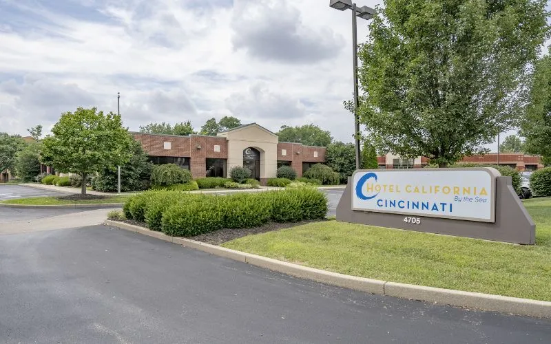 hotel-california-by-the-sea-cincinnati-2-gallery.jpg