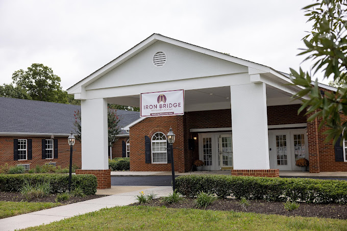 iron-bridge-recovery-center-2-gallery.jpg