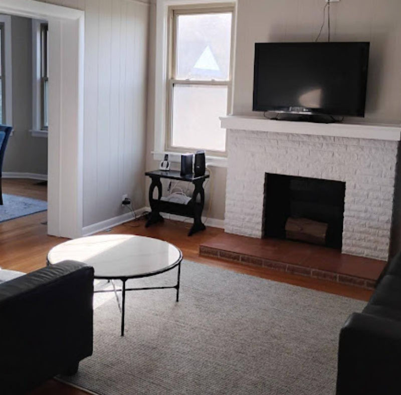 izzys-house-hopkins-house-gallery-1.webp