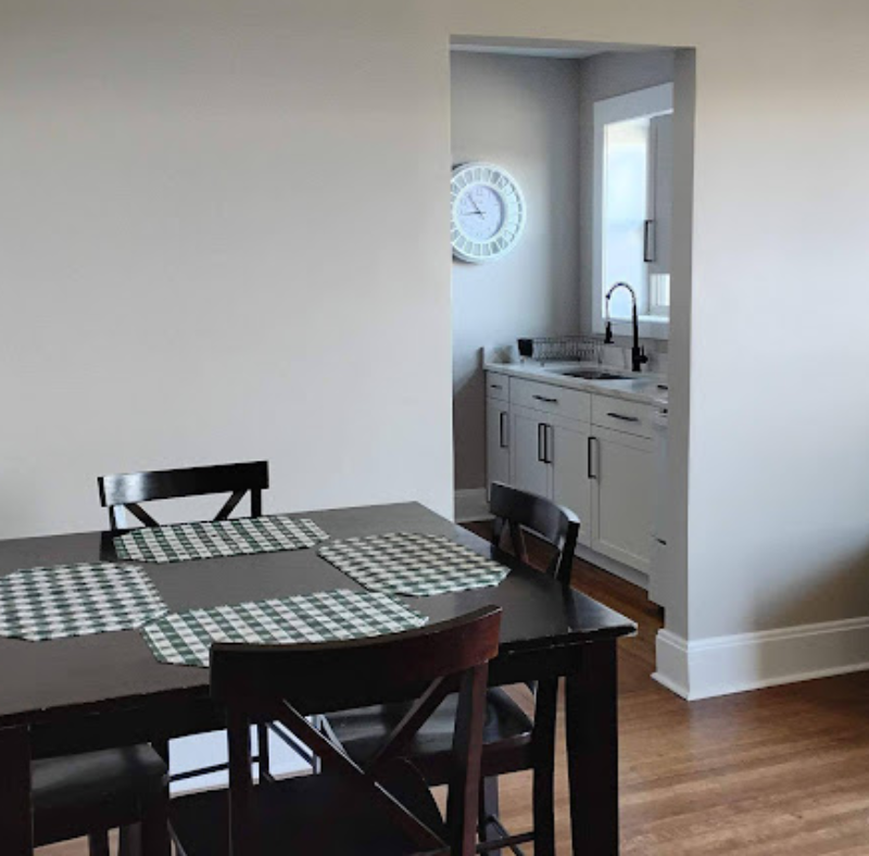 izzys-house-hopkins-house-gallery-2.webp