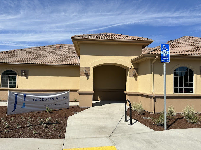 jackson-house-tulare-gallery.jpg