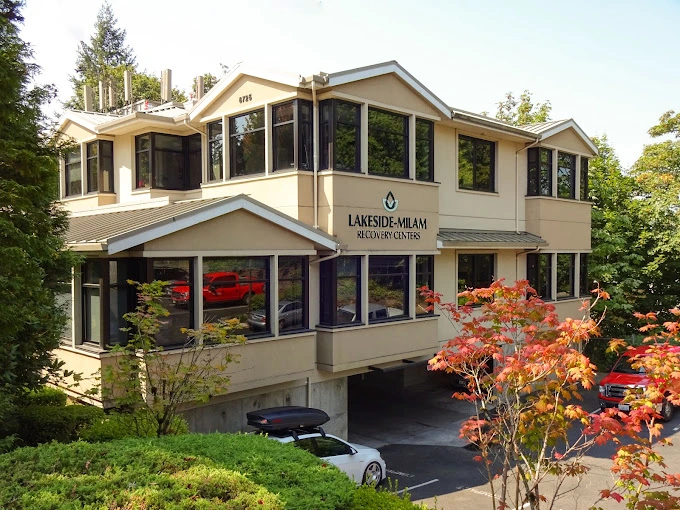 lakeside-milam-kirkland-outpatient-gallery.jpg
