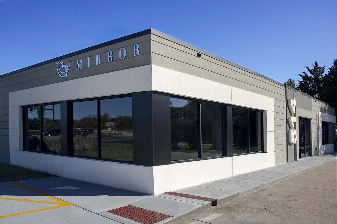 mirror-inc-gallery.jpg