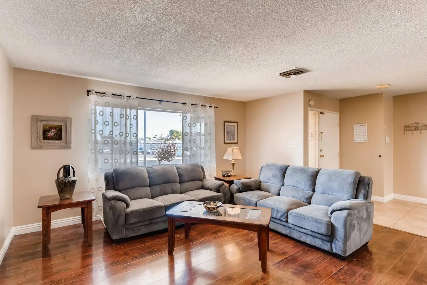 new-lyfe-solutions-sober-living-homes-gallery-4.jpg