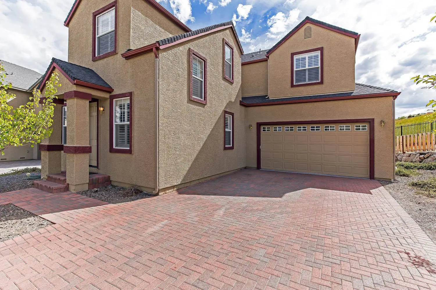 new-lyfe-solutions-sober-living-homes-gallery.jpg