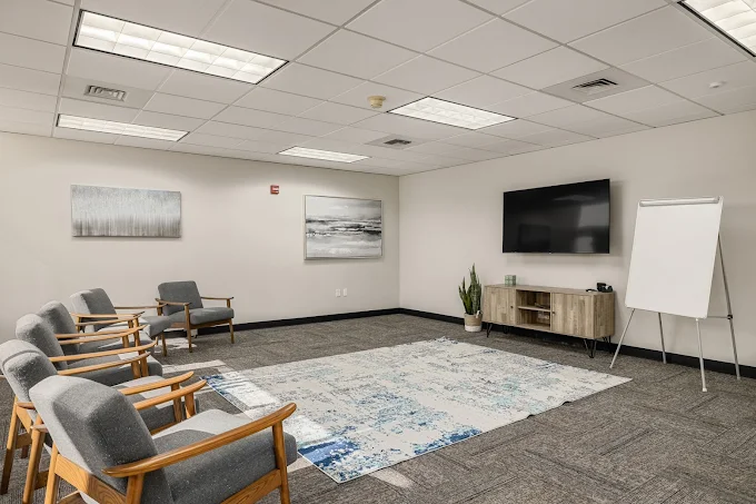 newport-academy-kirkland-outpatient-gallery-10.webp