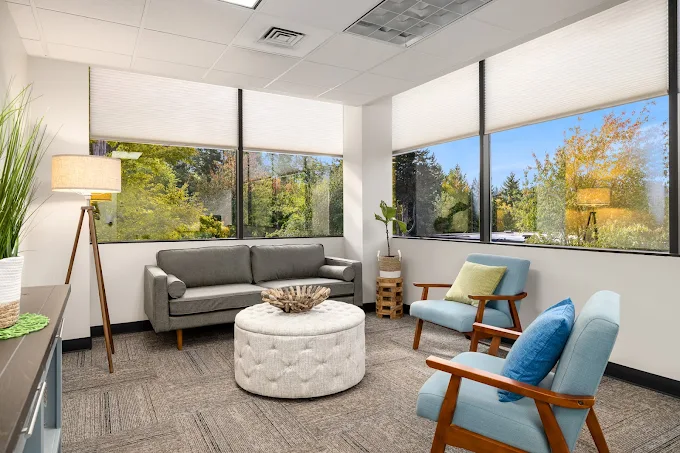 newport-academy-kirkland-outpatient-gallery-15.webp