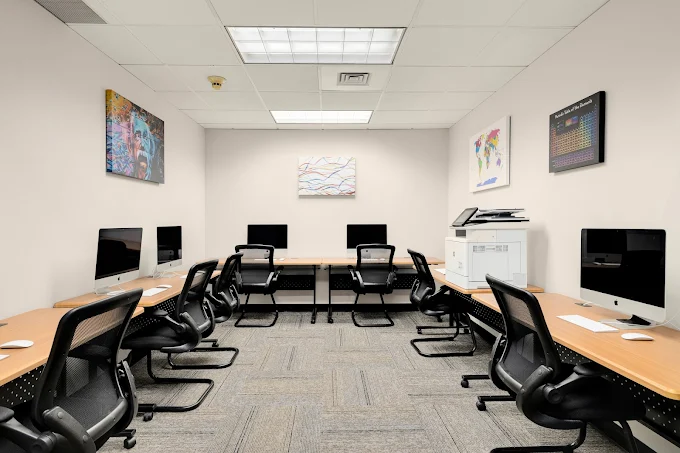 newport-academy-kirkland-outpatient-gallery-4.webp