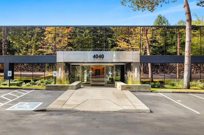 newport-academy-kirkland-outpatient-gallery.webp