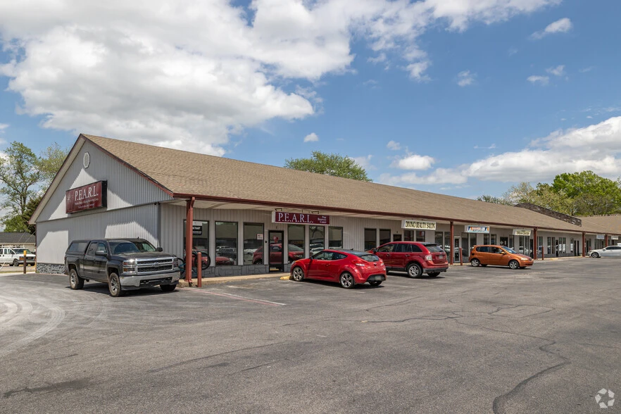 p-e-a-r-l-peer-recovery-center-gallery.jpg
