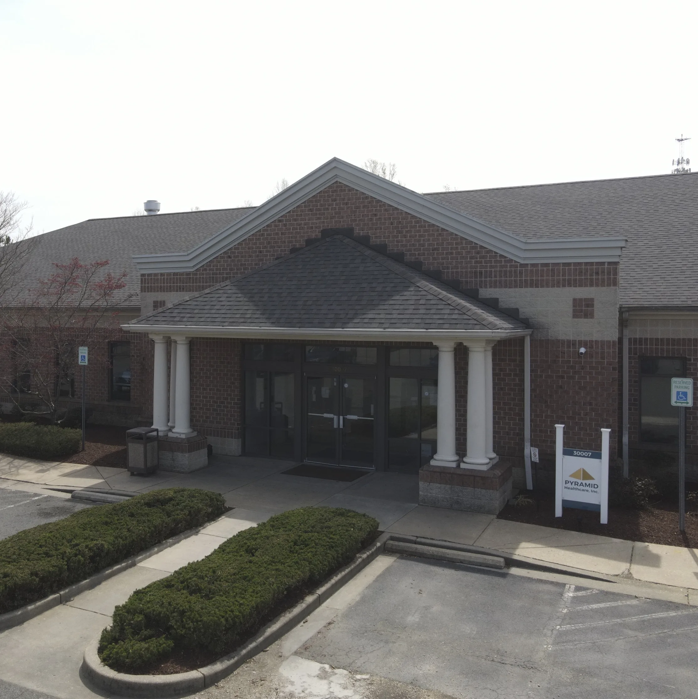 pyramid-charlotte-hall-detox-and-residential-gallery.webp