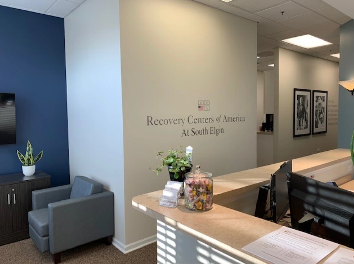 recovery-centers-of-america-at-st-charles-outpatient-gallery-1.png