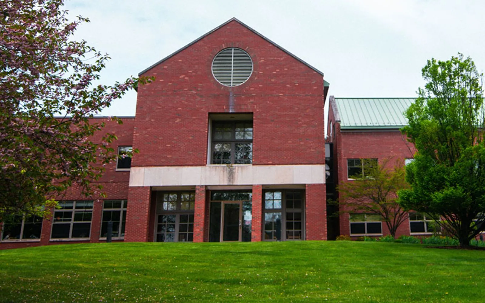 richard-c-ward-addiction-treatment-center-gallery.jpg
