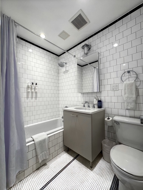 the-bridge-nyc-78th-street-sober-apartments-gallery-14.jpg