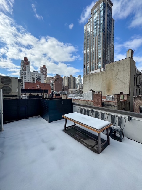 the-bridge-nyc-78th-street-sober-apartments-gallery-16.jpg