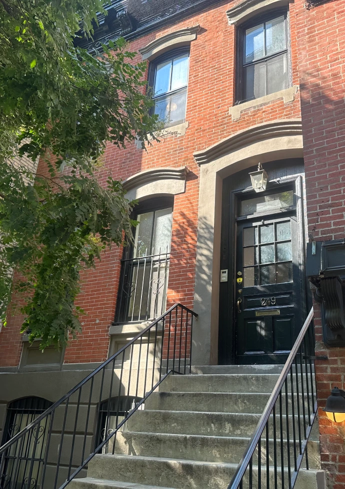 the-bridge-nyc-82nd-street-house-gallery-2.png