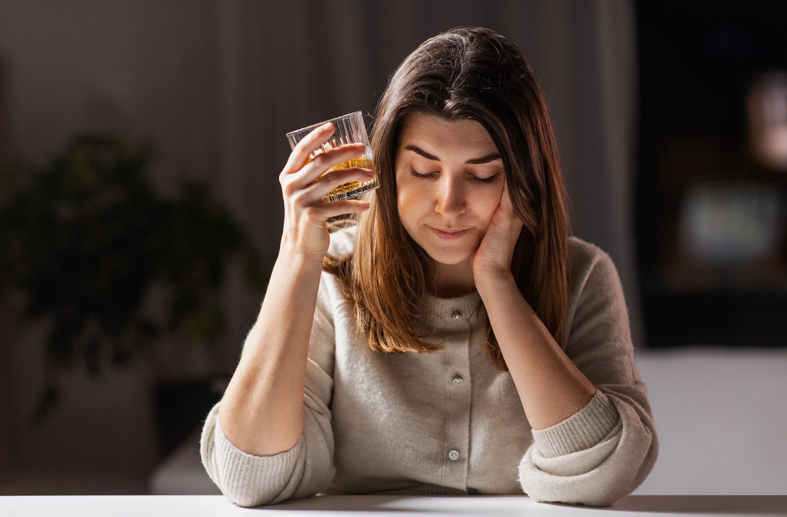 What Are the Types of Alcohol Addiction? Signs and Risks Banner